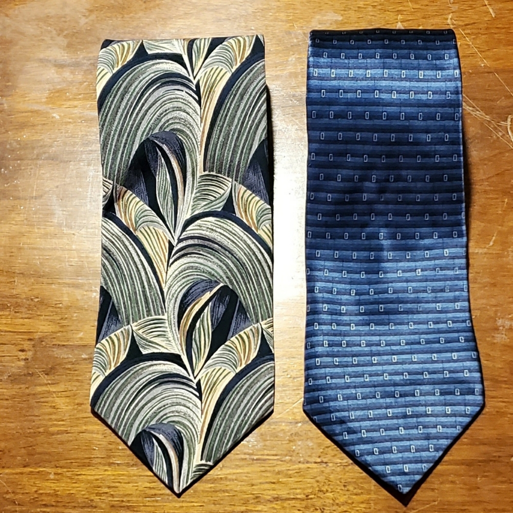 🌟 2 Silk Ties 🌟 Perfect Condition